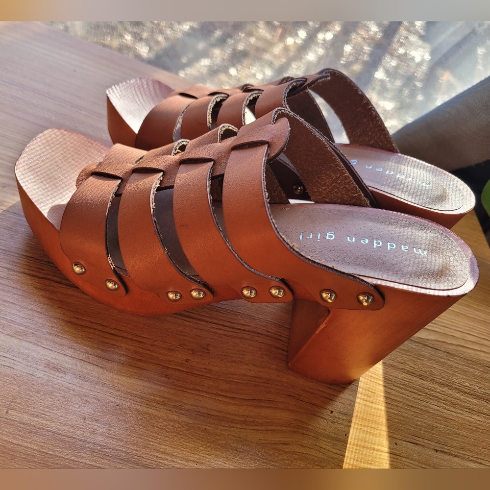 Madden Girl wooden strappy heels size 5.5